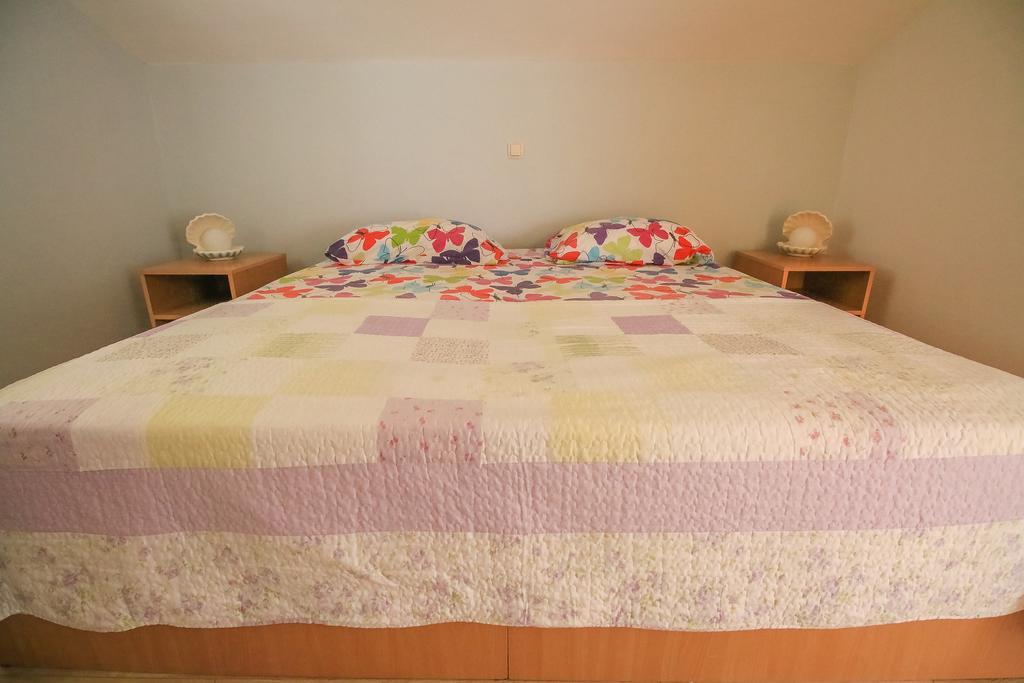 Apartment Ana Vodice Exteriör bild