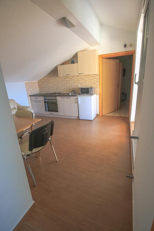 Apartment Ana Vodice Exteriör bild